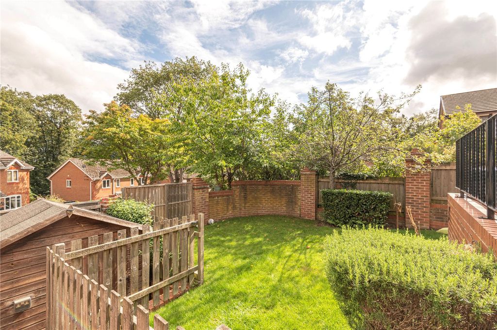 Property photo 3 of 16 Picture No. 32