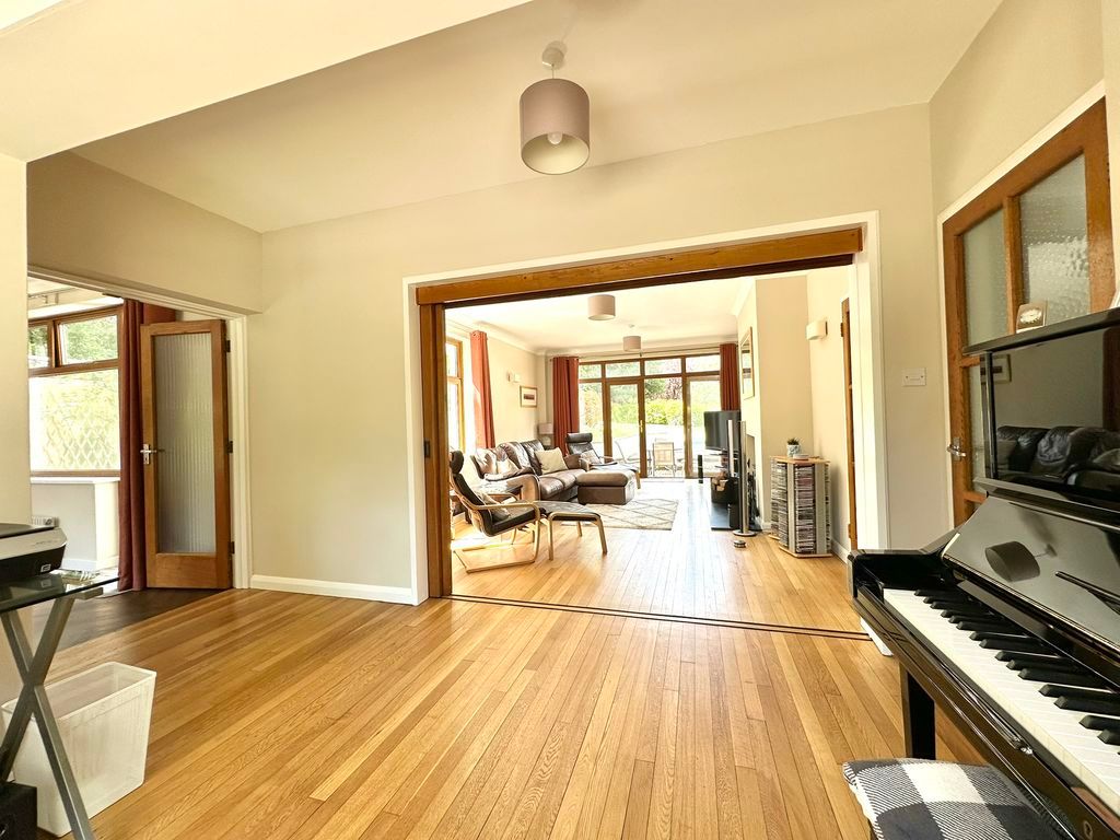 Property photo 3 of 22 Photo 11