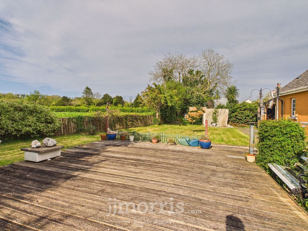 Property photo 2 of 29