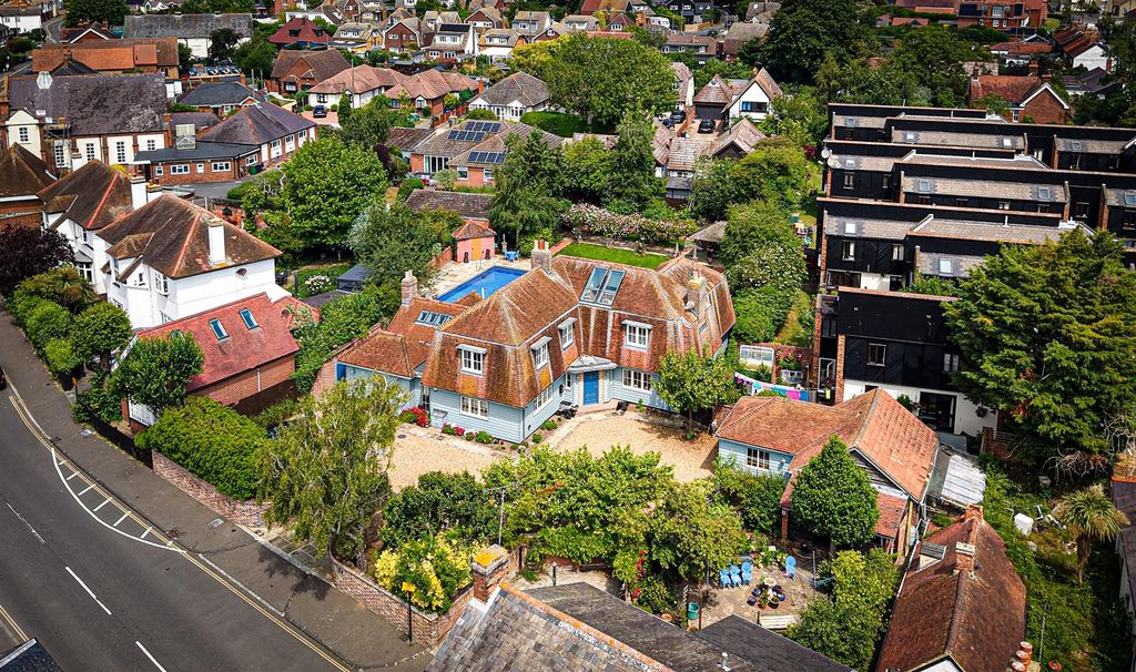 Property photo 1 of 33 Drone