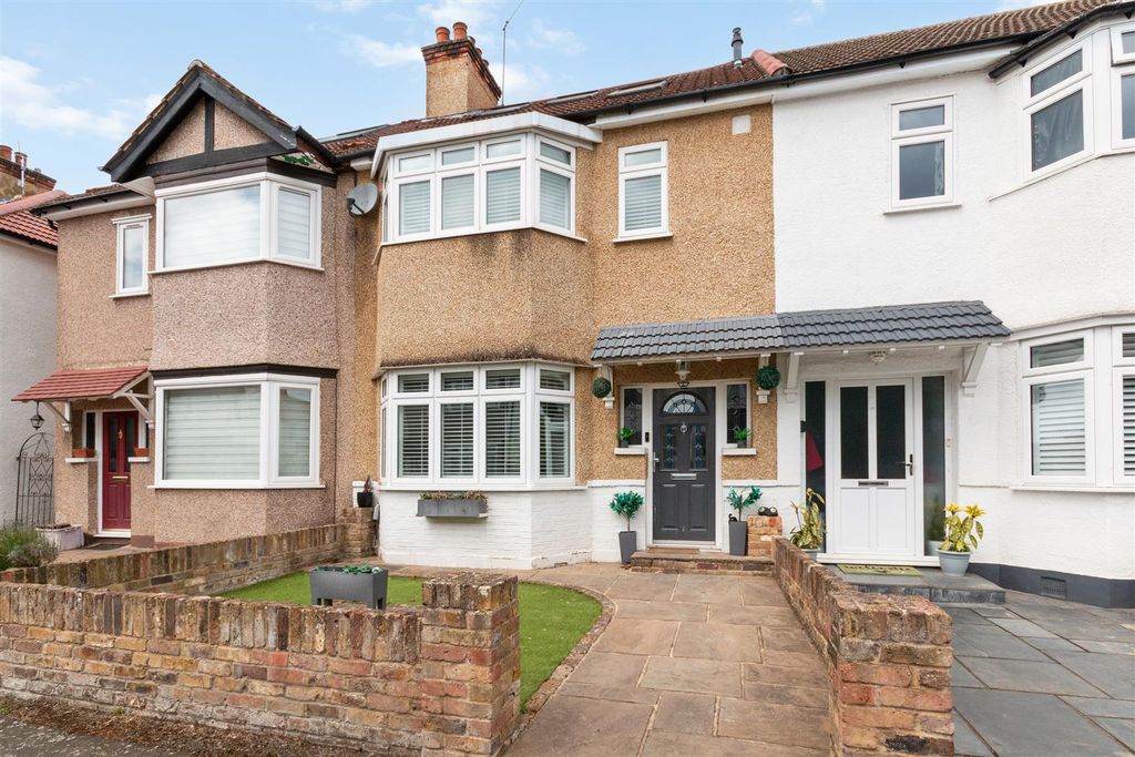 Property photo 1 of 13 External