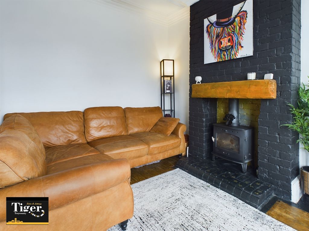 Property photo 2 of 24 Cam02176G0-Pr0176-Still002