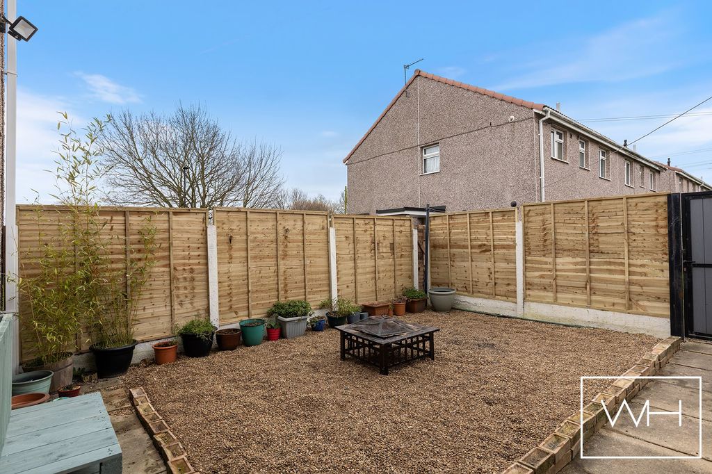 Property photo 2 of 20 48 Eskerdale Walk, Scawsby 05_297