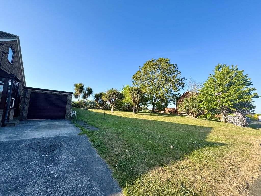 Property photo 3 of 21 Img_5869