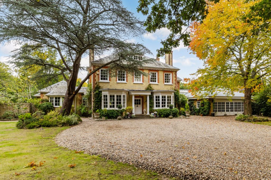 Property photo 1 of 21