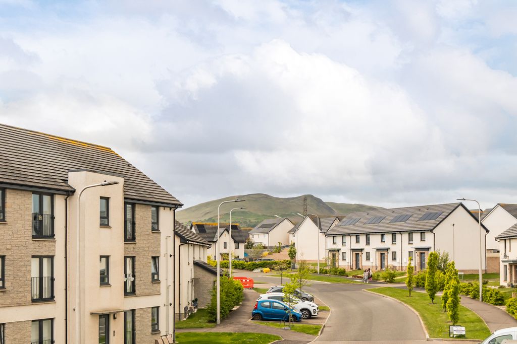 Additional image 13 of 2 bed flat for sale4/1 Bowbridge Crescent, Edinburgh EH17