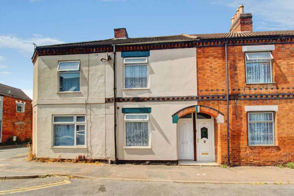 Property photo 1 of 12 Front