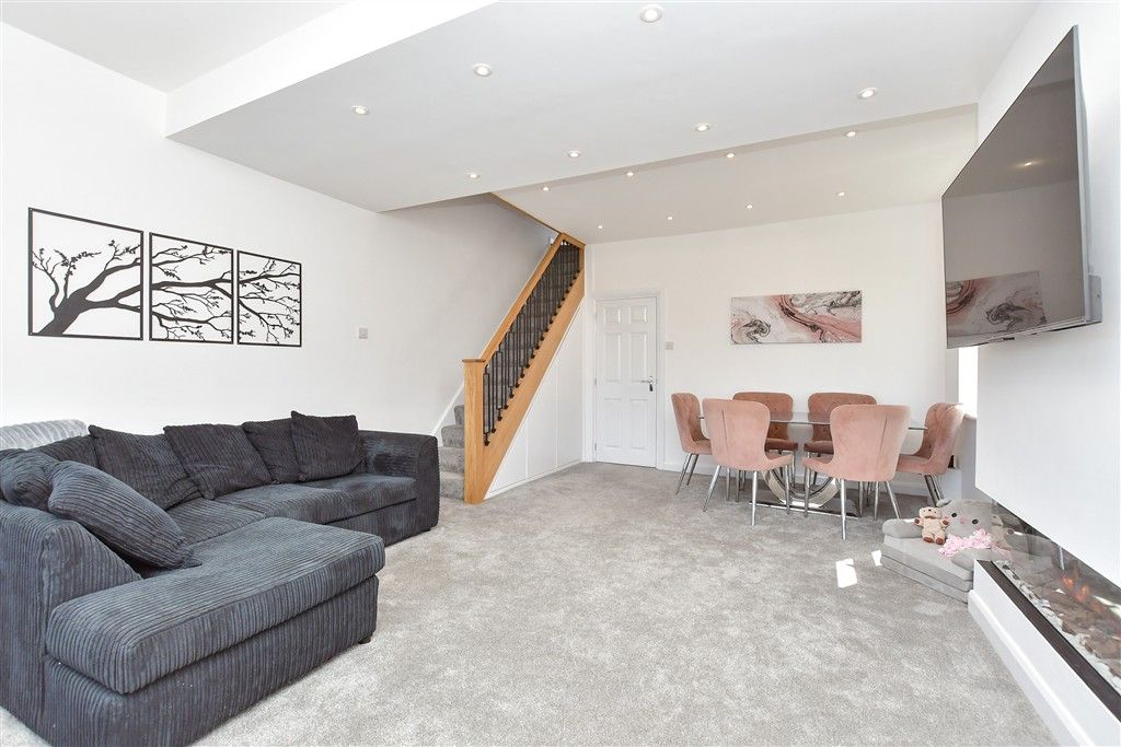 Property photo 2 of 15 Lounge/Diner