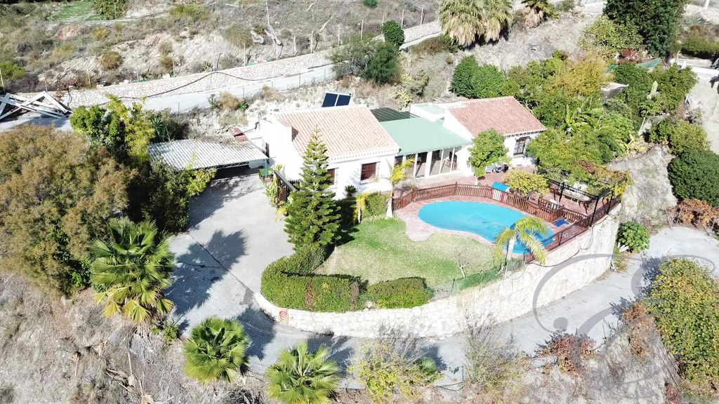 Property photo 3 of 23