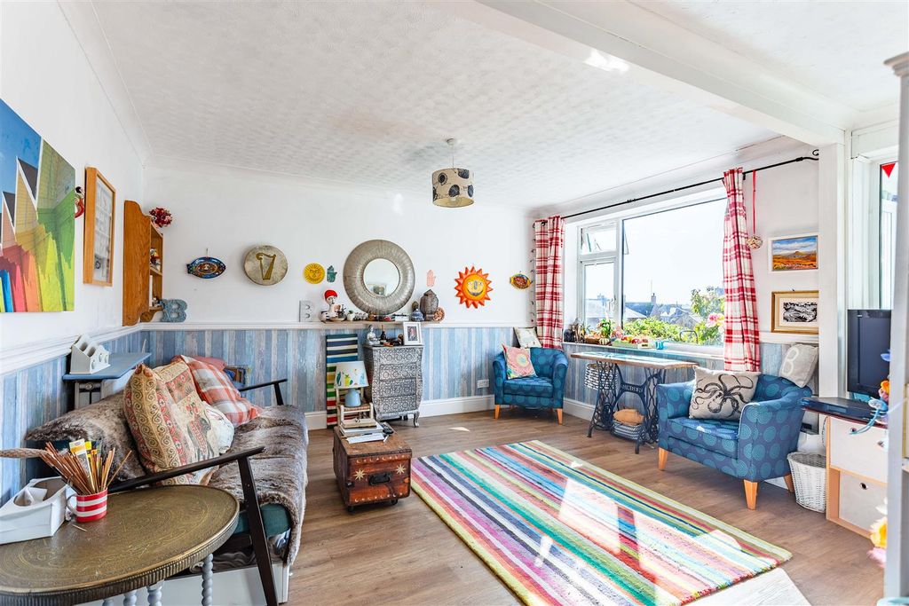 Property photo 2 of 12 Living Room (2).Jpg