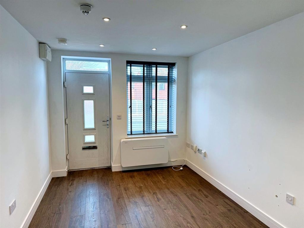 Property photo 2 of 11 Img_5749.Jpg