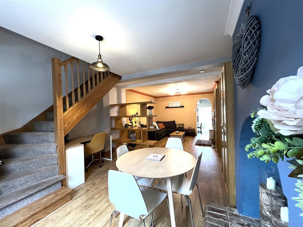 Property photo 3 of 12 Img_1653 E.Jpg