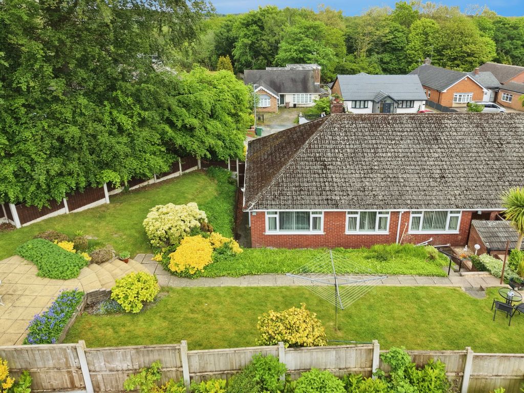 Property photo 2 of 33