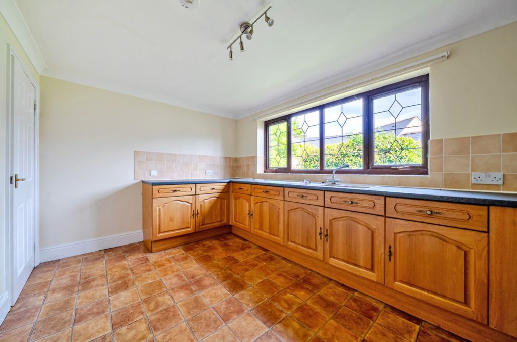 Property photo 3 of 30 1464446-8-6A06ee52B99E8