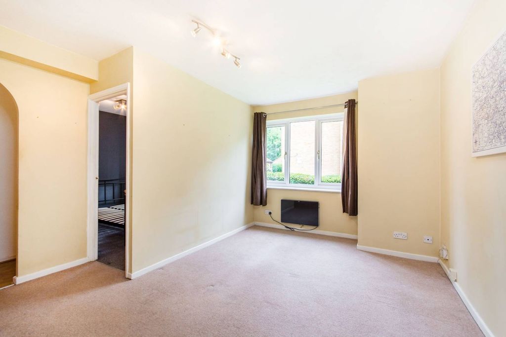 Property photo 2 of 5