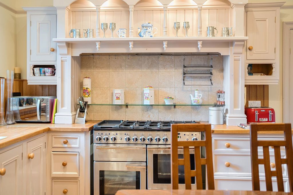 Property photo 2 of 26