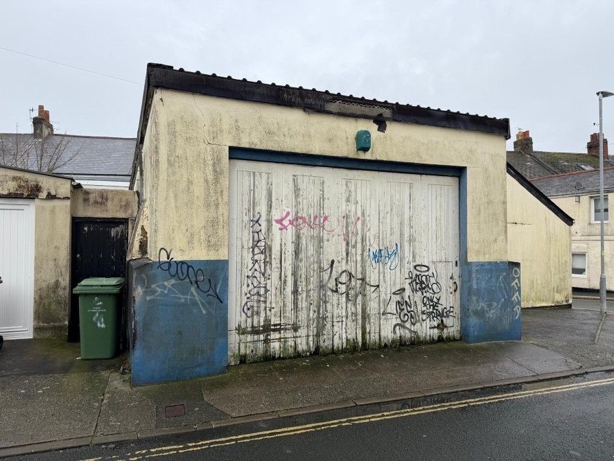 Property photo 2 of 3