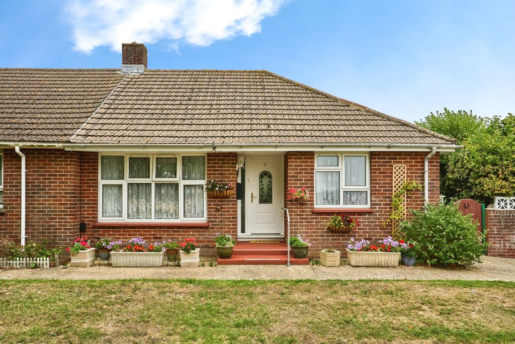 Property photo 1 of 20 Front