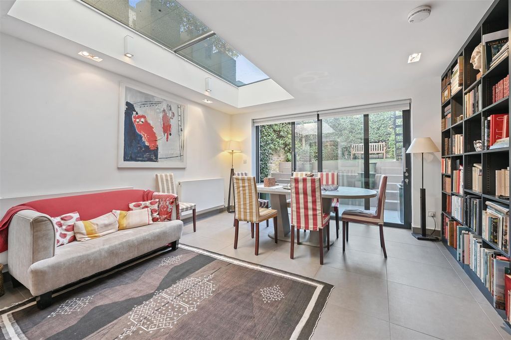 Property photo 3 of 12 Ceylon Road - Reception3 (1).Jpg