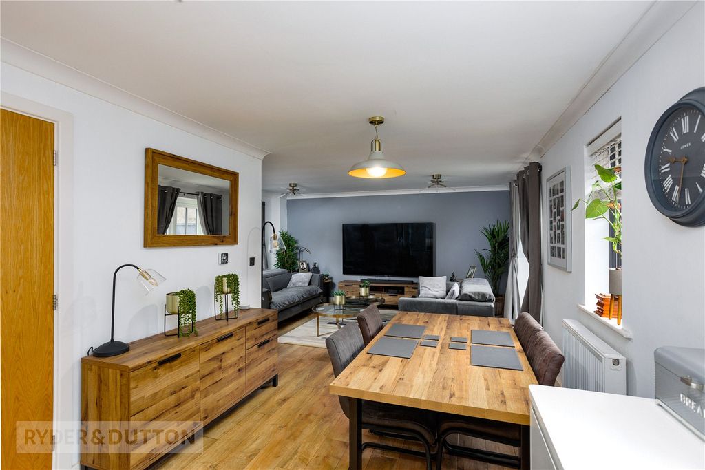 Property photo 3 of 27 Open Plan Living