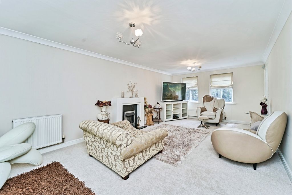 Property photo 3 of 33 Pbox-Img.Jpg