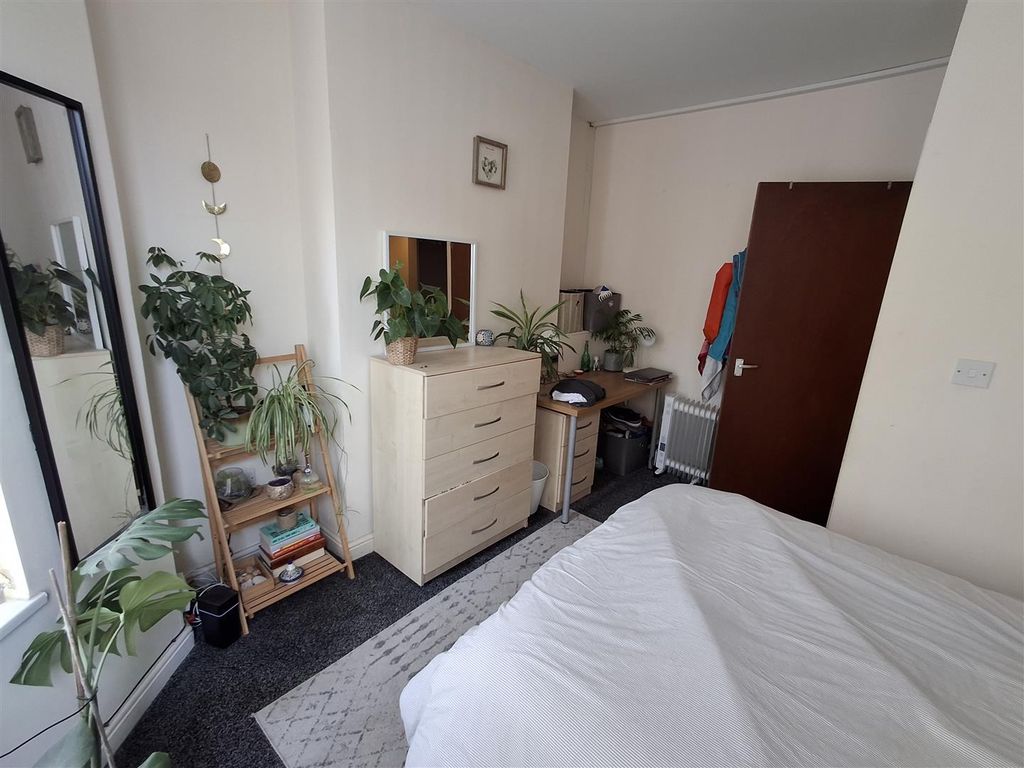 Property photo 2 of 8 20250508_120420.Jpg