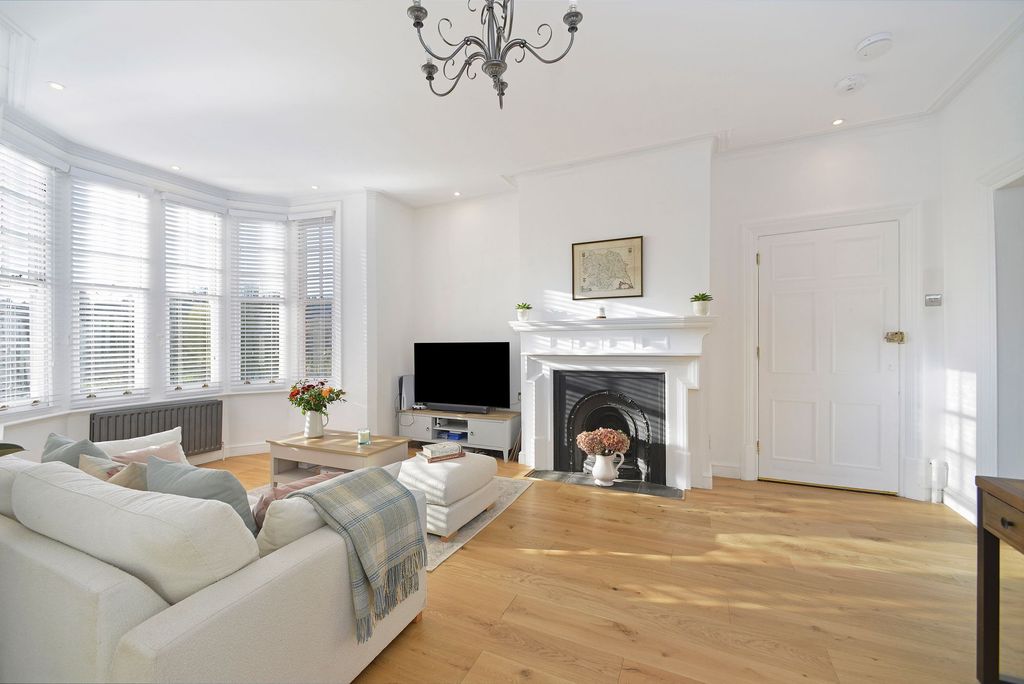 Property photo 3 of 8 Sitting Room