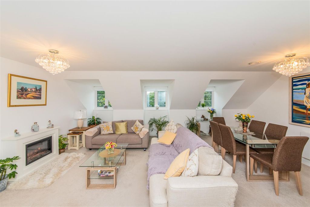 Property photo 1 of 10 Ebaf0d7A-B0d6-48Db-B6d5-02Dd1B9F8F56.Jpg