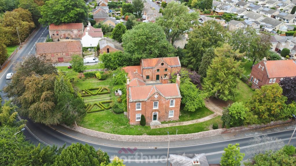 Property photo 1 of 39