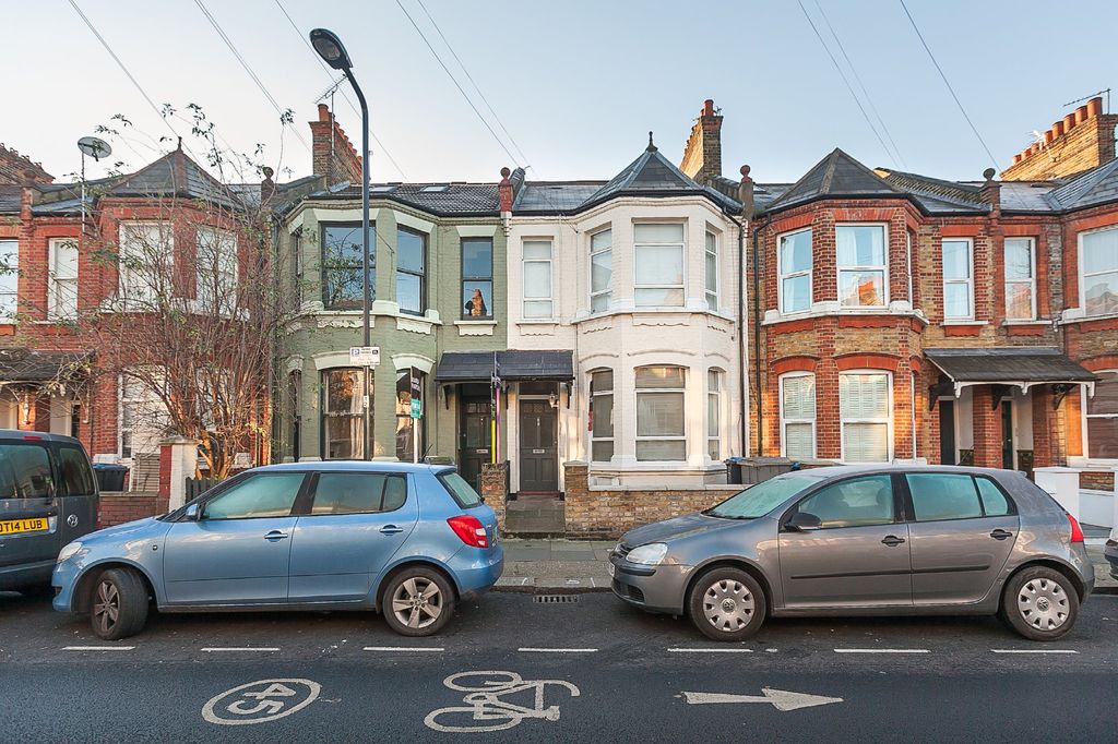 Property photo 3 of 14