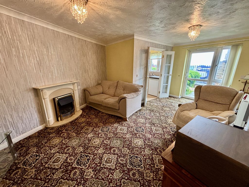 Property photo 2 of 8 Gallery