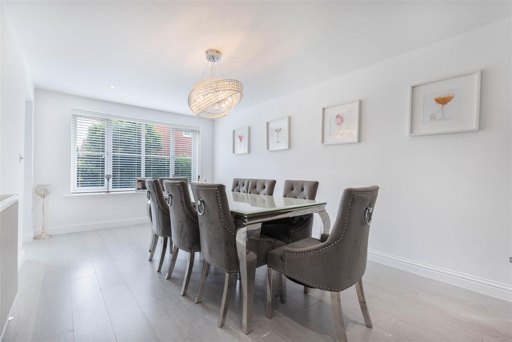 Property photo 3 of 22 Dining Room