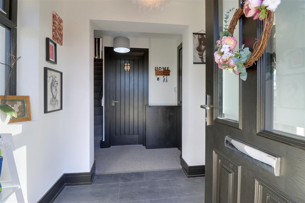 Property photo 3 of 24 Porch