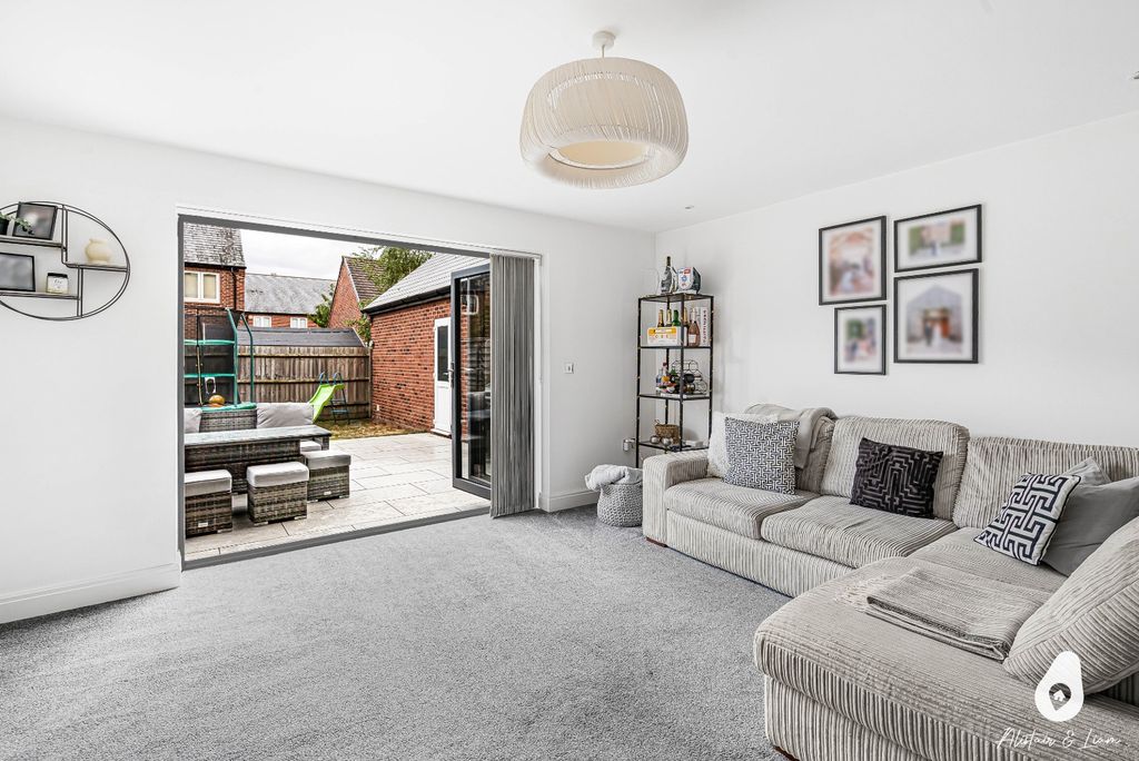Property photo 2 of 23 5386723