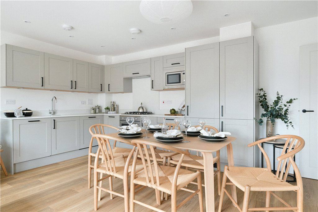 Property photo 3 of 12 Kitchen/Dining