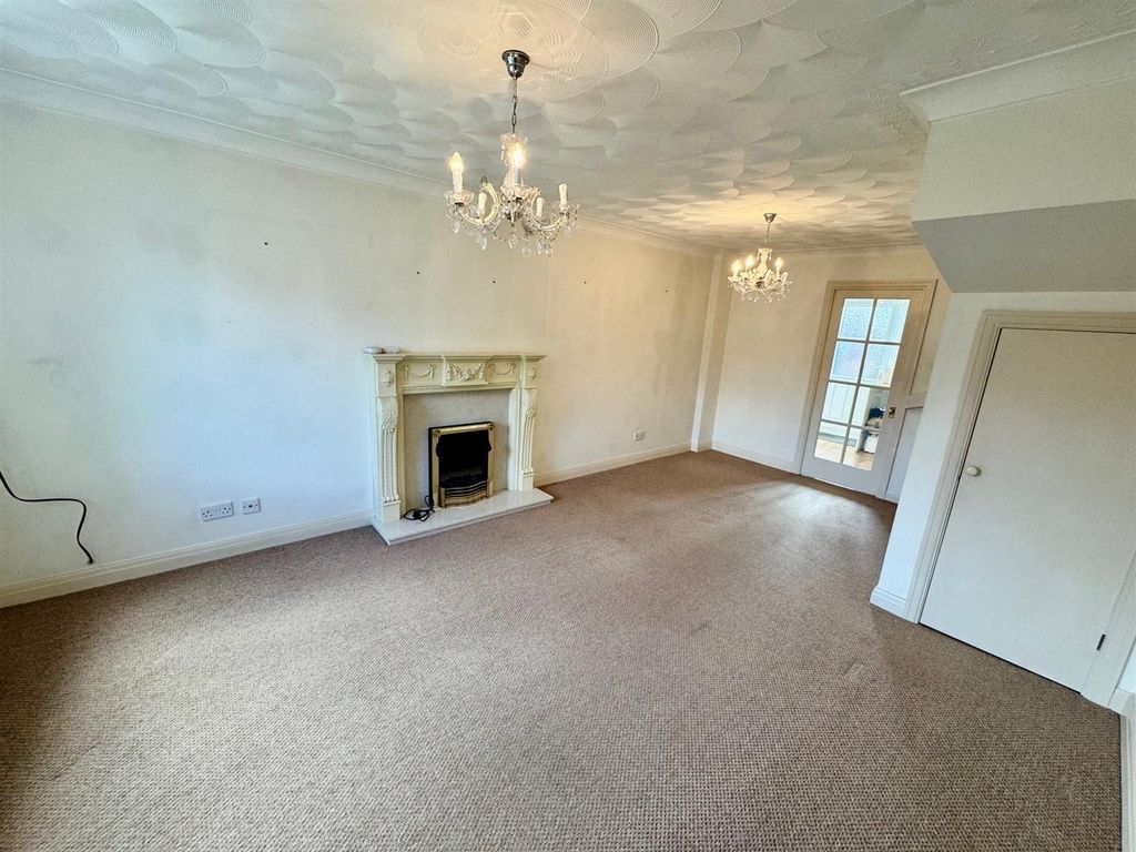 Property photo 2 of 12 Lounge 2.Jpg