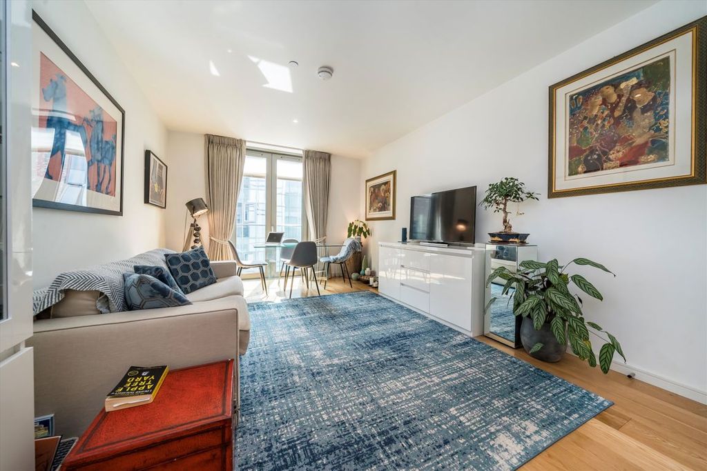 Property photo 2 of 7