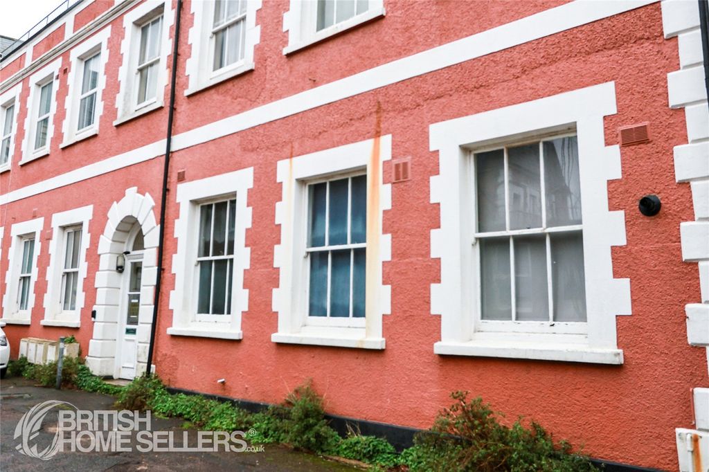 Property photo 2 of 14 Picture No. 17