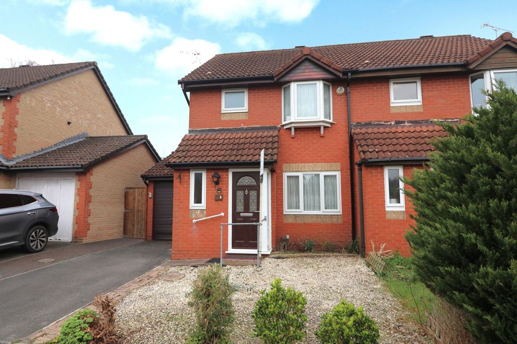 Property photo 1 of 12