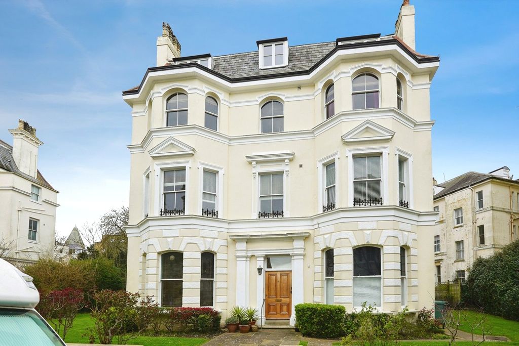 Property photo 1 of 20 Picture No. 14