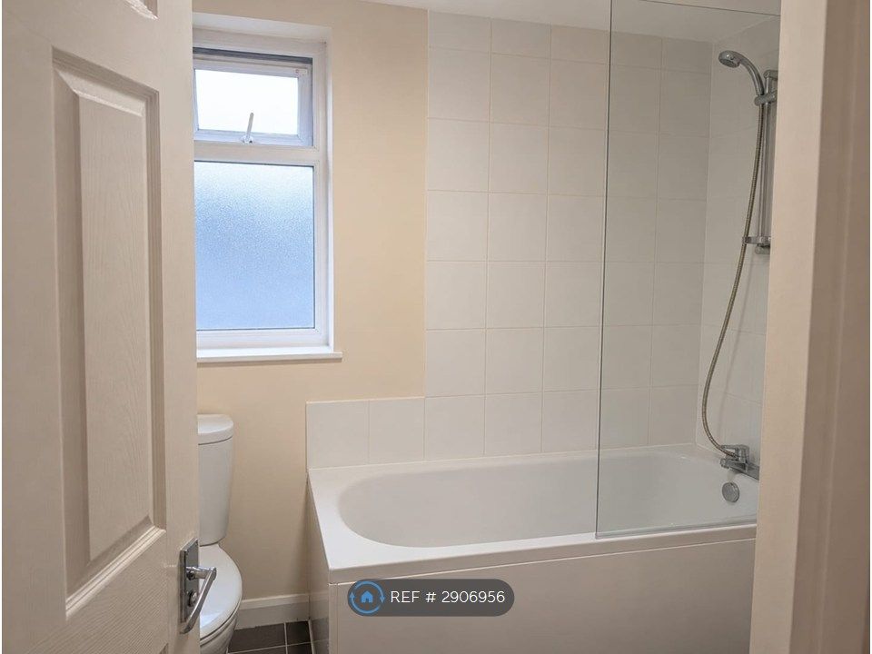 Property photo 2 of 5 Bathroom