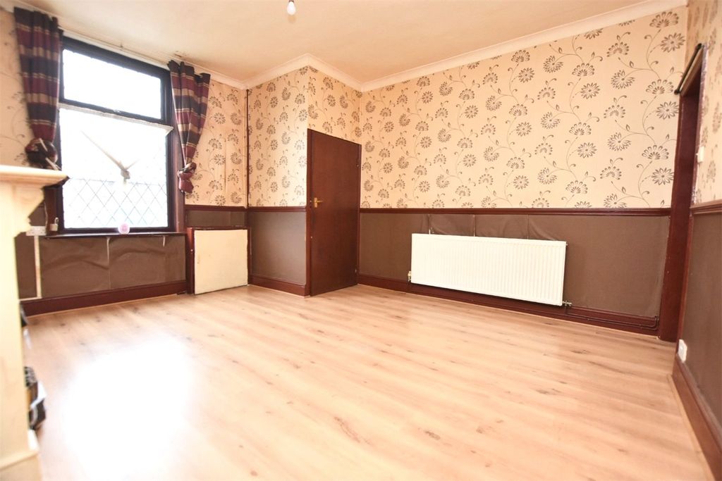 Property photo 2 of 8 Living Room