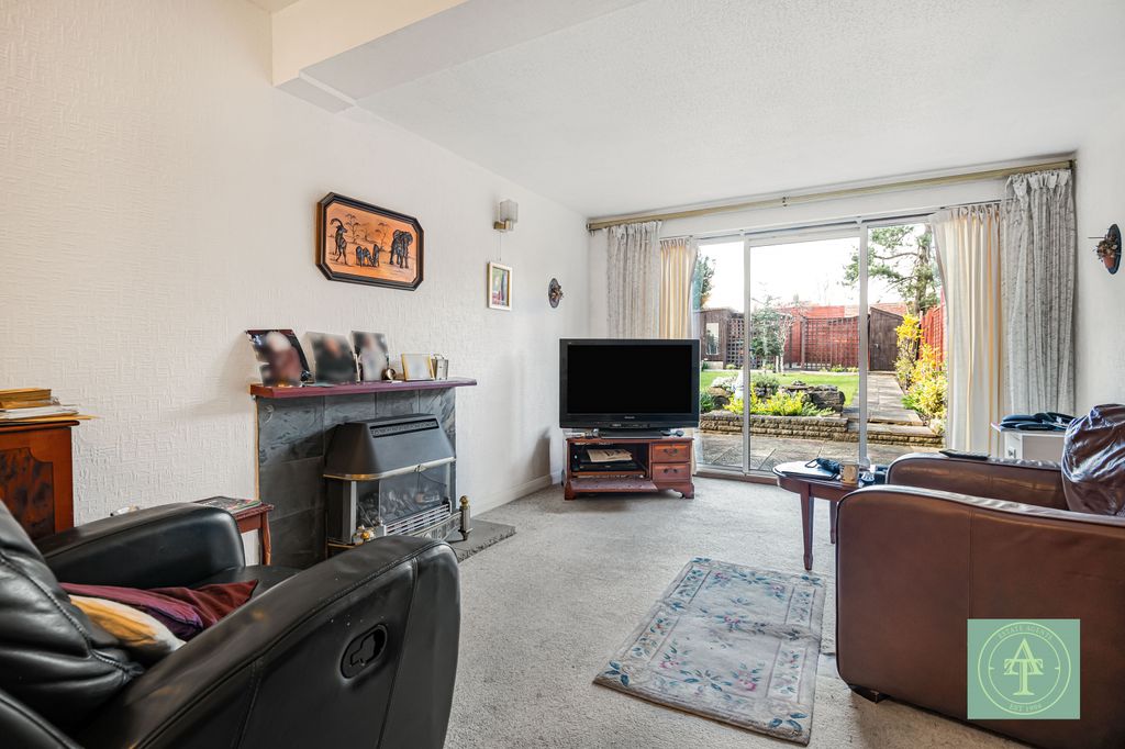 Property photo 3 of 28 Gallery