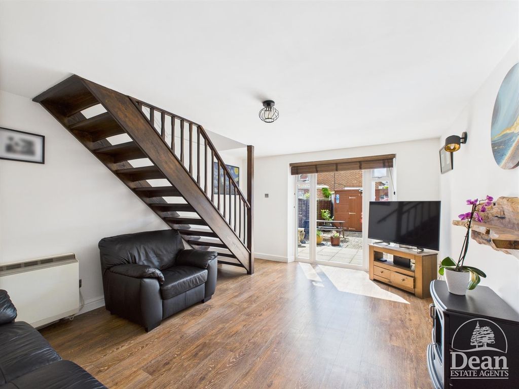 Property photo 2 of 11