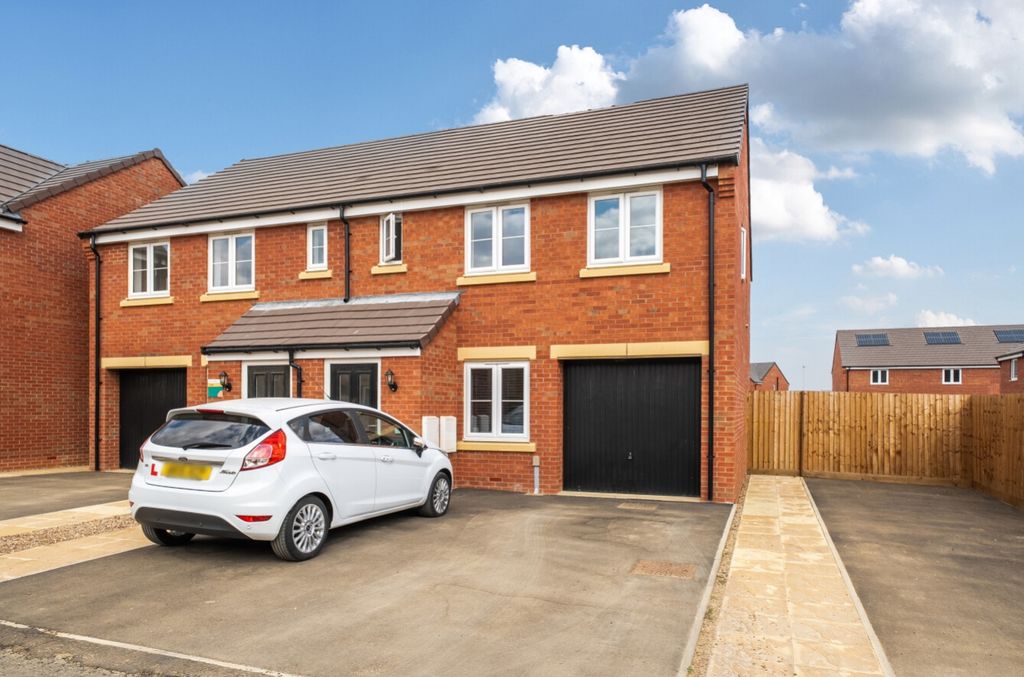 Property photo 1 of 22 1-6A6Cb54Fd8956-1498035-19Fb8A28A590d-2-1