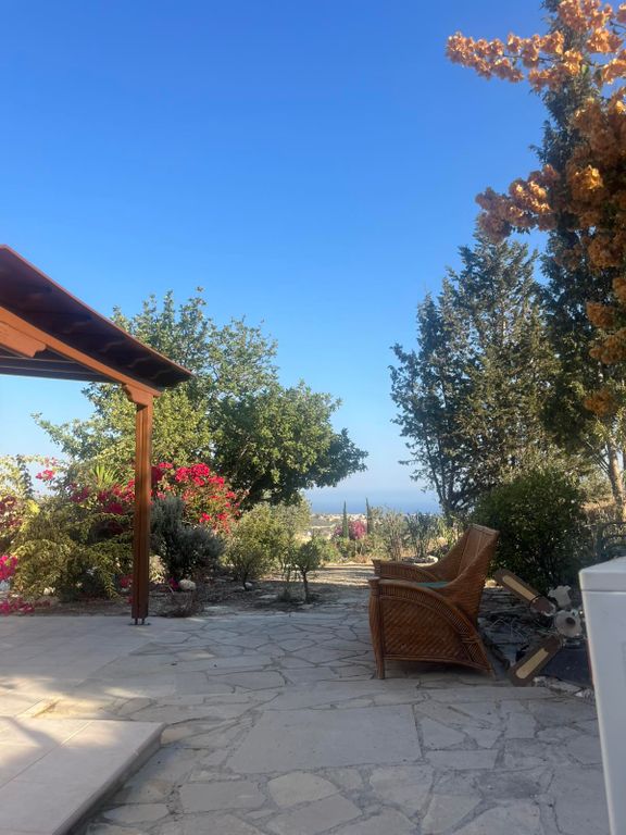 Property photo 2 of 6