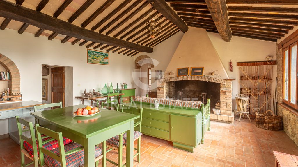 Property photo 2 of 23 Interiors