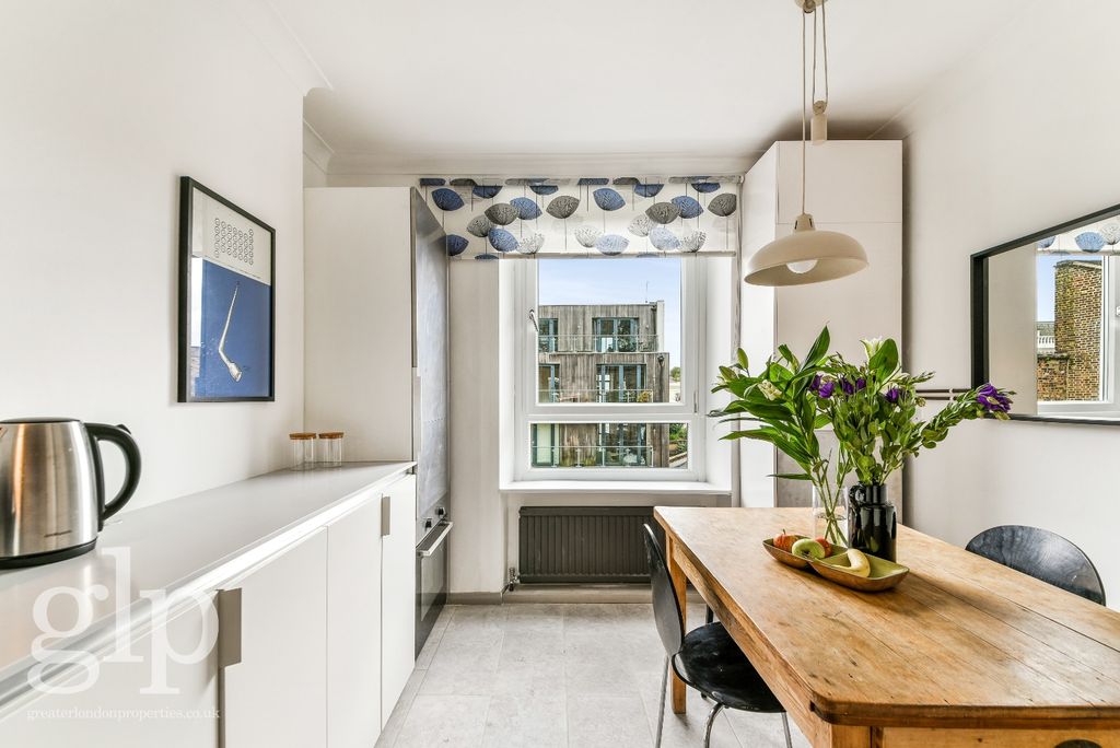 Property photo 2 of 12 2694584