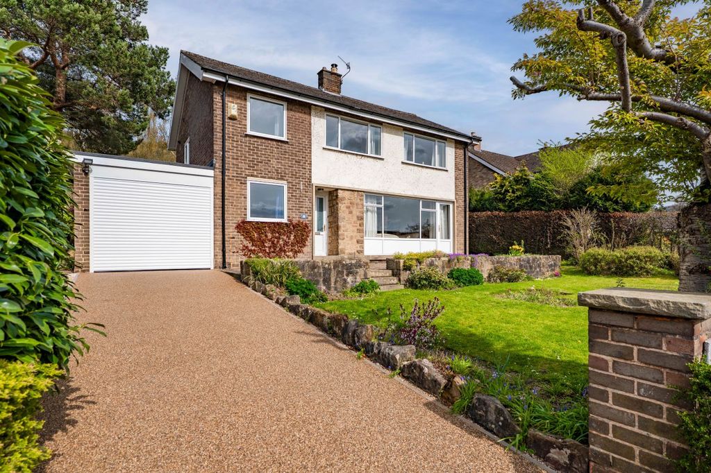 Property photo 1 of 28