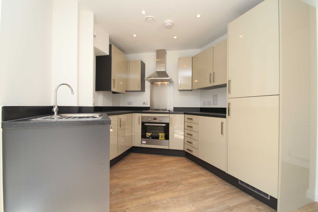 Property photo 2 of 7 Kitchen